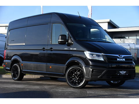 MAN TGE 3.180 35 2.0 L3H3 4x4 Black Edition Cruise, Camera, Carplay, LED, Stoelverwarming, Leder, Trekhaak, Multimedia, Stuurverwarming, Uniek!