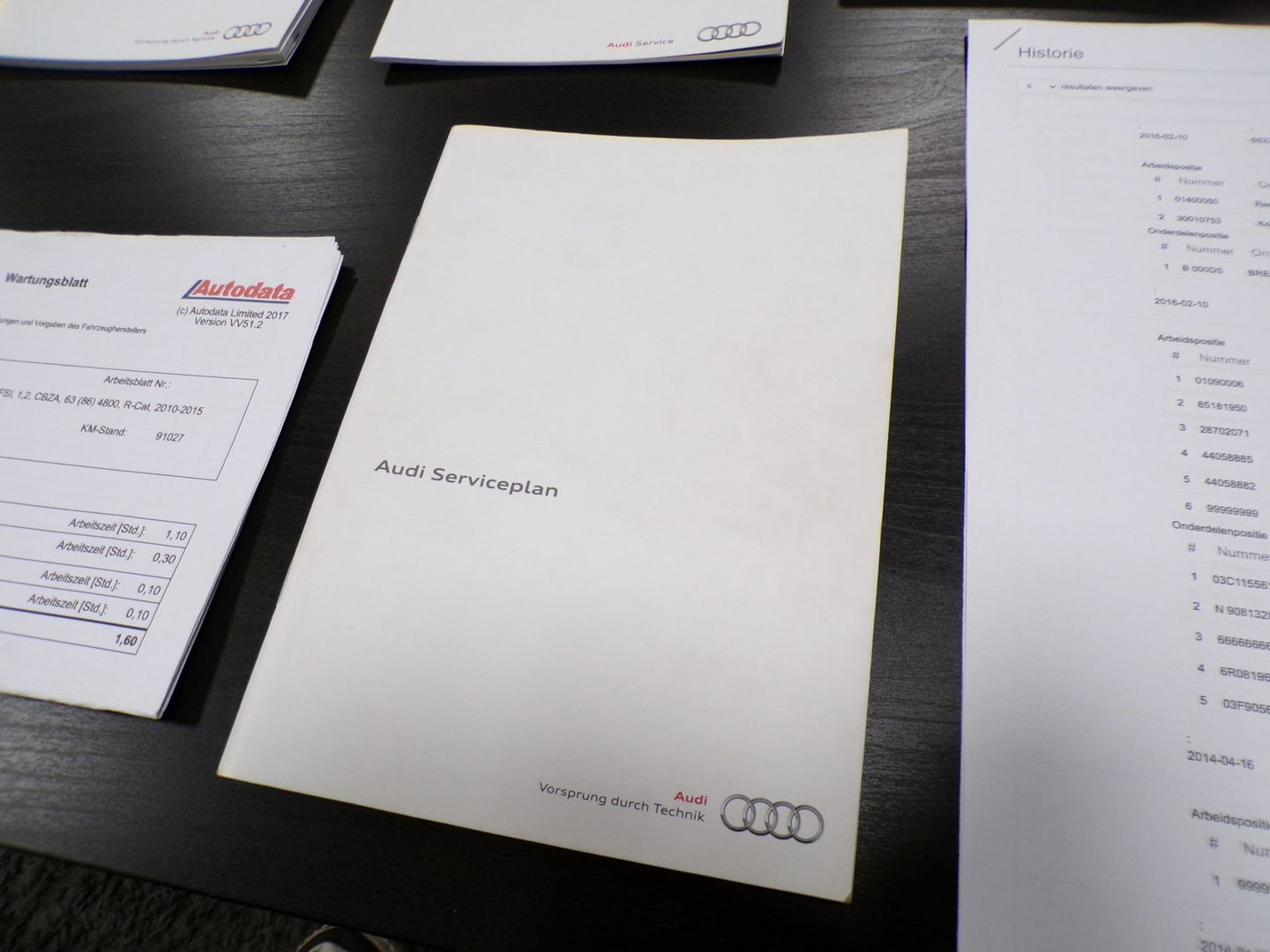 Audi A1 1.2 TFSI "2X S-Line" Xenon Leer Stoelverwarming Bluetooth Garantie Nieuwe-APK 17"Velgen Volledige-historie 4-Season banden