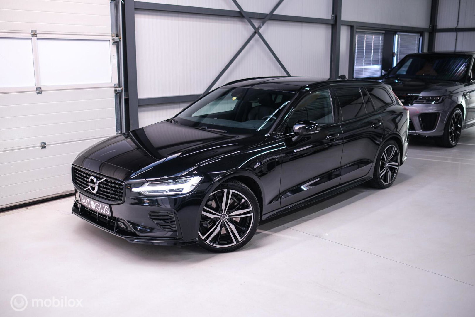 Volvo V60 2.0 T8 Recharge AWD R-Design | Massage | Stoelkoeling | Pilot assist | Adaptive cruise | Trekhaak | LED | NAP NL auto |