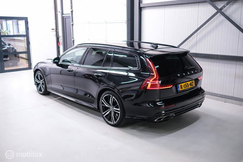Volvo V60 2.0 T8 Recharge AWD R-Design | Massage | Stoelkoeling | Pilot assist | Adaptive cruise | Trekhaak | LED | NAP NL auto |