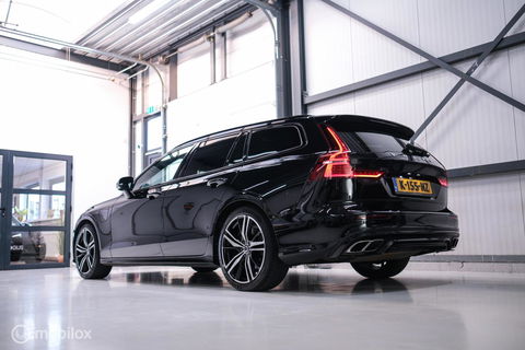 Volvo V60 2.0 T8 Recharge AWD R-Design | Massage | Stoelkoeling | Pilot assist | Adaptive cruise | Trekhaak | LED | NAP NL auto |