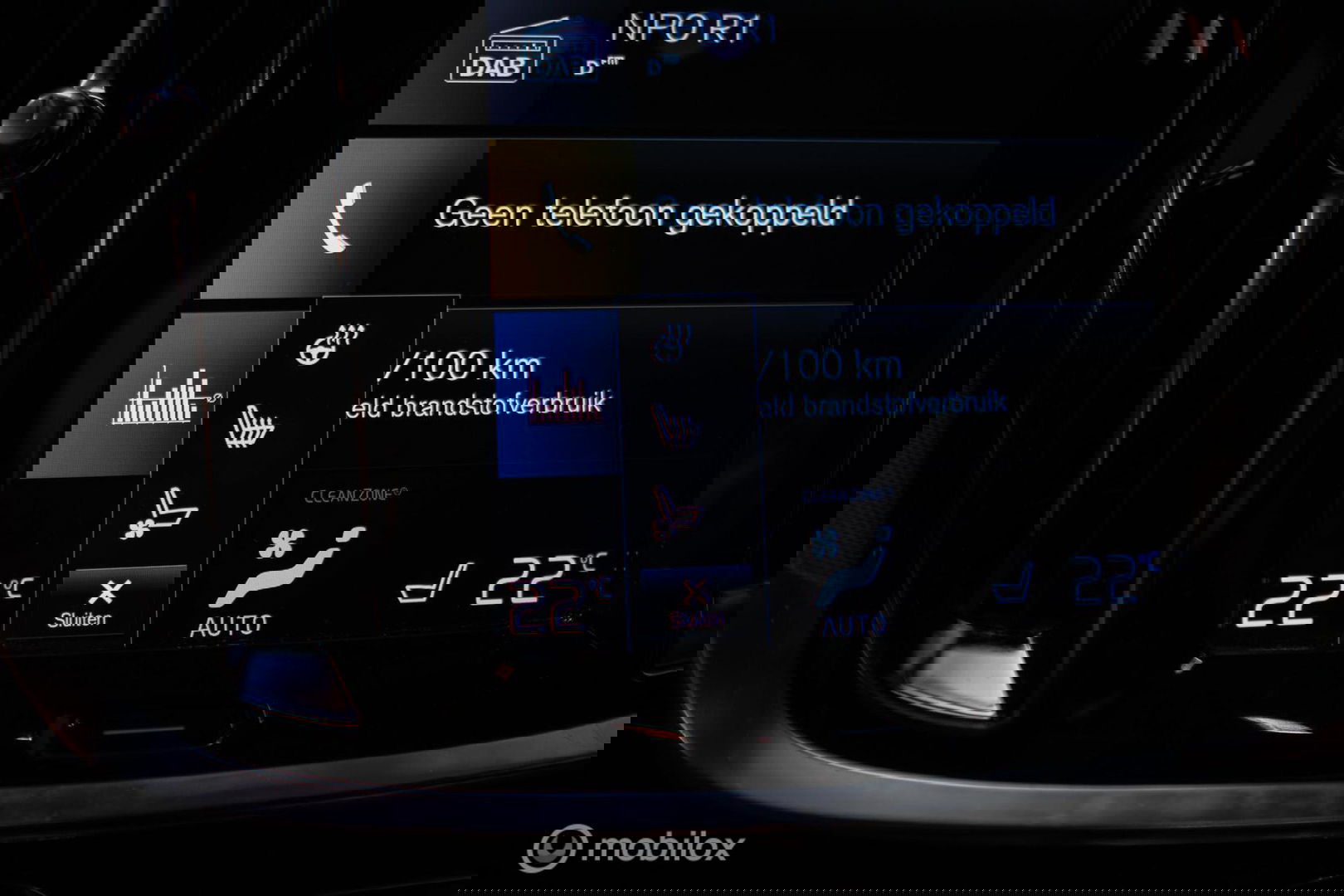 Volvo V60 2.0 T8 Recharge AWD R-Design | Massage | Stoelkoeling | Pilot assist | Adaptive cruise | Trekhaak | LED | NAP NL auto |