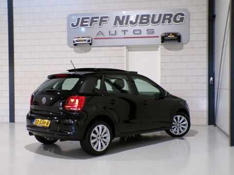 Volkswagen Polo 1.4-16V Comfortline "Origineel NL!" Pano Xenon "1e eigenaar" Panoramadak Bluetooth 16"Velgen Dealer-onderhouden
