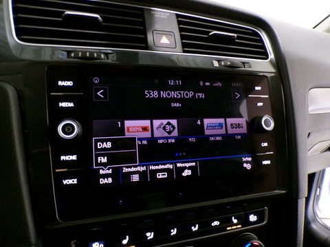 Volkswagen Golf 1.0 TSI 116PK Comfortline Business "Origineel NL!" Stoelverwarming Massage-Stoel Apple-Carplay Parkeersensoren Led