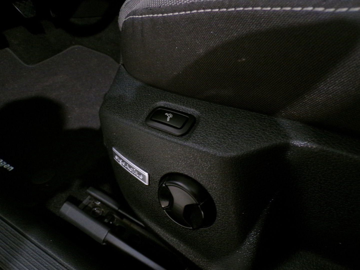 Volkswagen Golf 1.0 TSI 116PK Comfortline Business "Origineel NL!" Stoelverwarming Massage-Stoel Apple-Carplay Parkeersensoren Led