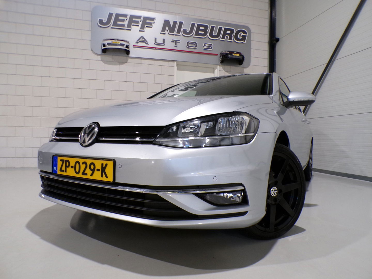 Volkswagen Golf 1.0 TSI 116PK Comfortline Business "Origineel NL!" Stoelverwarming Massage-Stoel Apple-Carplay Parkeersensoren Led