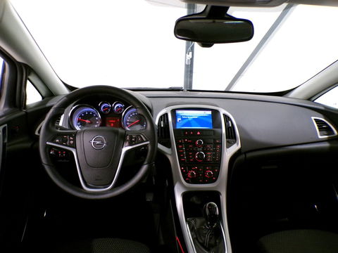 Opel Astra GTC 1.4 Turbo Sport "Origineel NL!" Navigatie Bluetooth Parkeersensoren 19"Velgen Garantie Sportstoelen Cruise-control