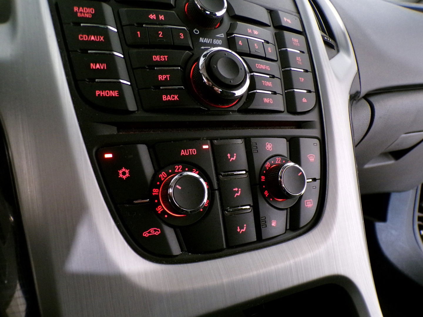 Opel Astra GTC 1.4 Turbo Sport "Origineel NL!" Navigatie Bluetooth Parkeersensoren 19"Velgen Garantie Sportstoelen Cruise-control