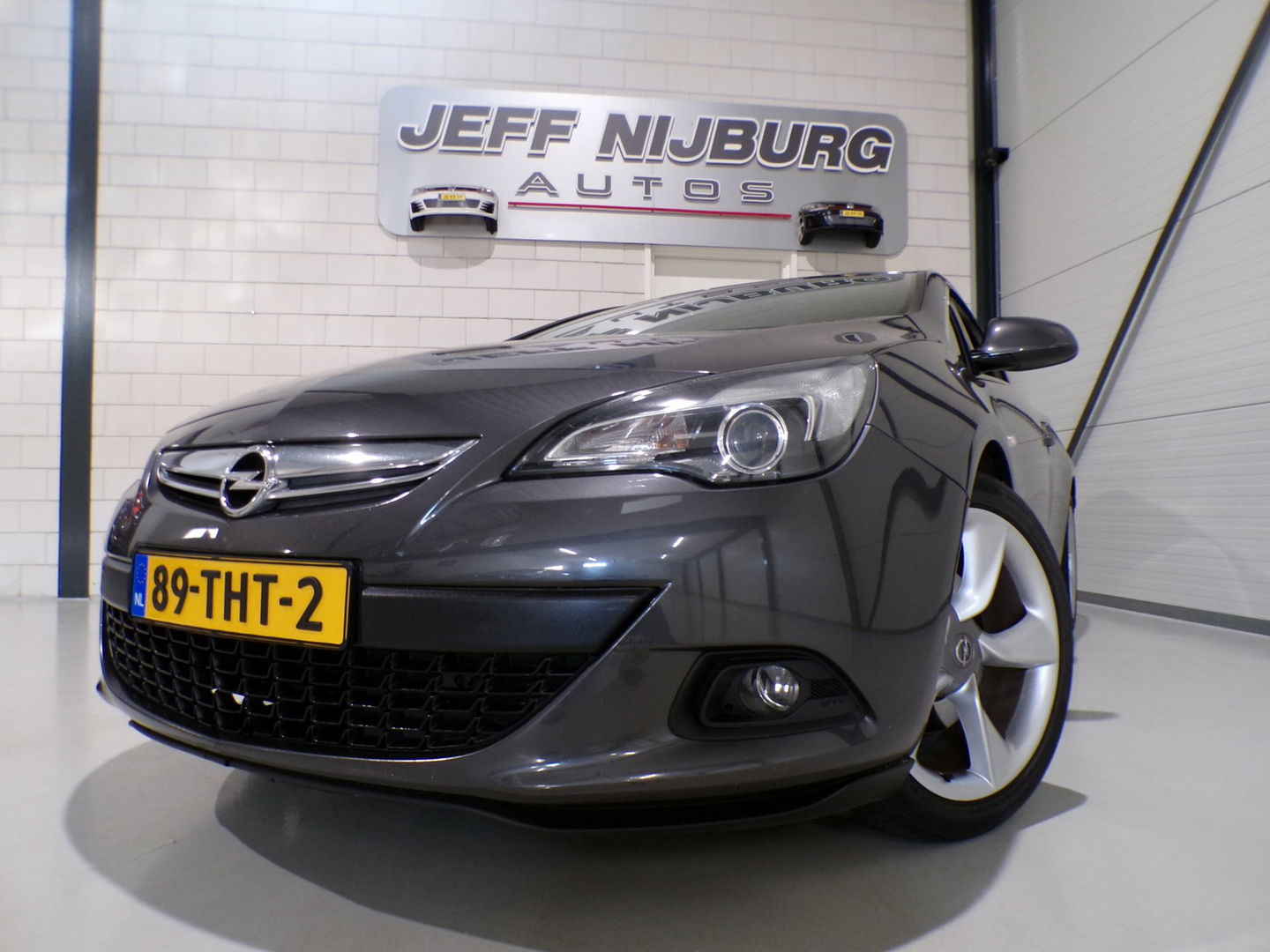 Opel Astra GTC 1.4 Turbo Sport "Origineel NL!" Navigatie Bluetooth Parkeersensoren 19"Velgen Garantie Sportstoelen Cruise-control