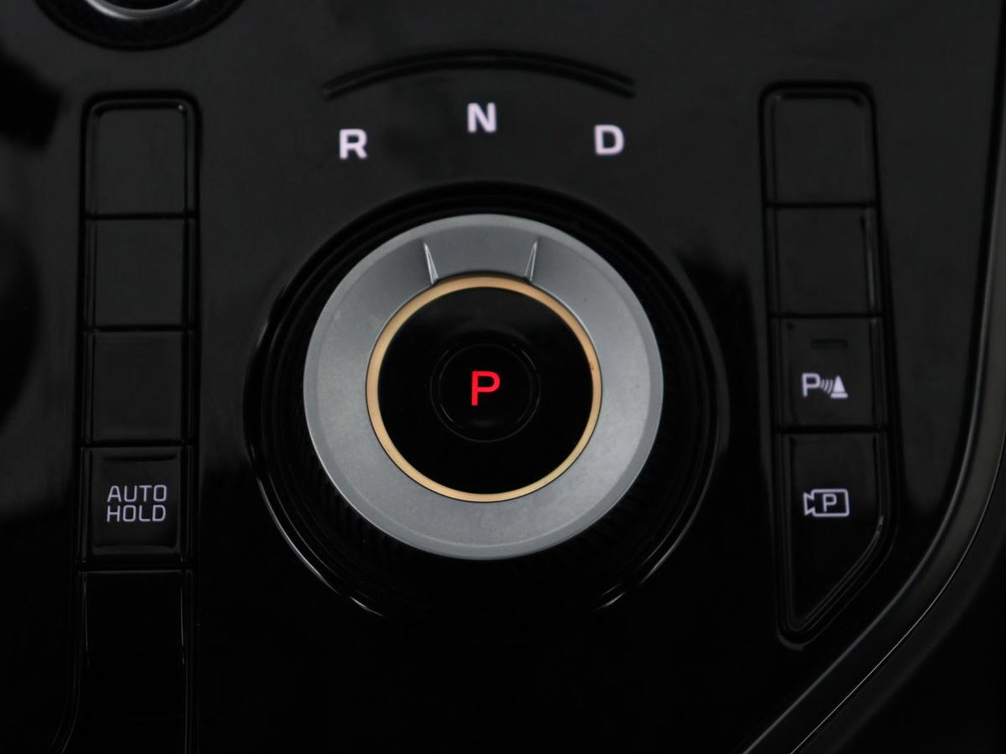 Kia Niro 1.6 GDi Hybrid DynamicLine | Trekhaak | Adaptive cruise | Camera | Carplay | Half leder | Navigatie | Sfeerverlichting | File Assistent | Parkeerhulp | Keyless | Climate control