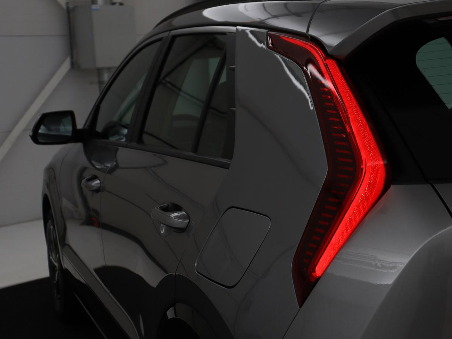 Kia Niro 1.6 GDi Hybrid DynamicLine | Trekhaak | Adaptive cruise | Camera | Carplay | Half leder | Navigatie | Sfeerverlichting | File Assistent | Parkeerhulp | Keyless | Climate control