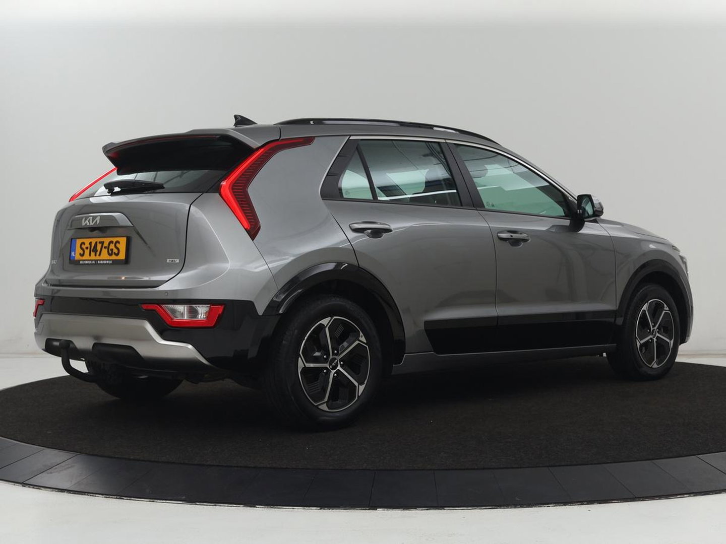 Kia Niro 1.6 GDi Hybrid DynamicLine | Trekhaak | Adaptive cruise | Camera | Carplay | Half leder | Navigatie | Sfeerverlichting | File Assistent | Parkeerhulp | Keyless | Climate control