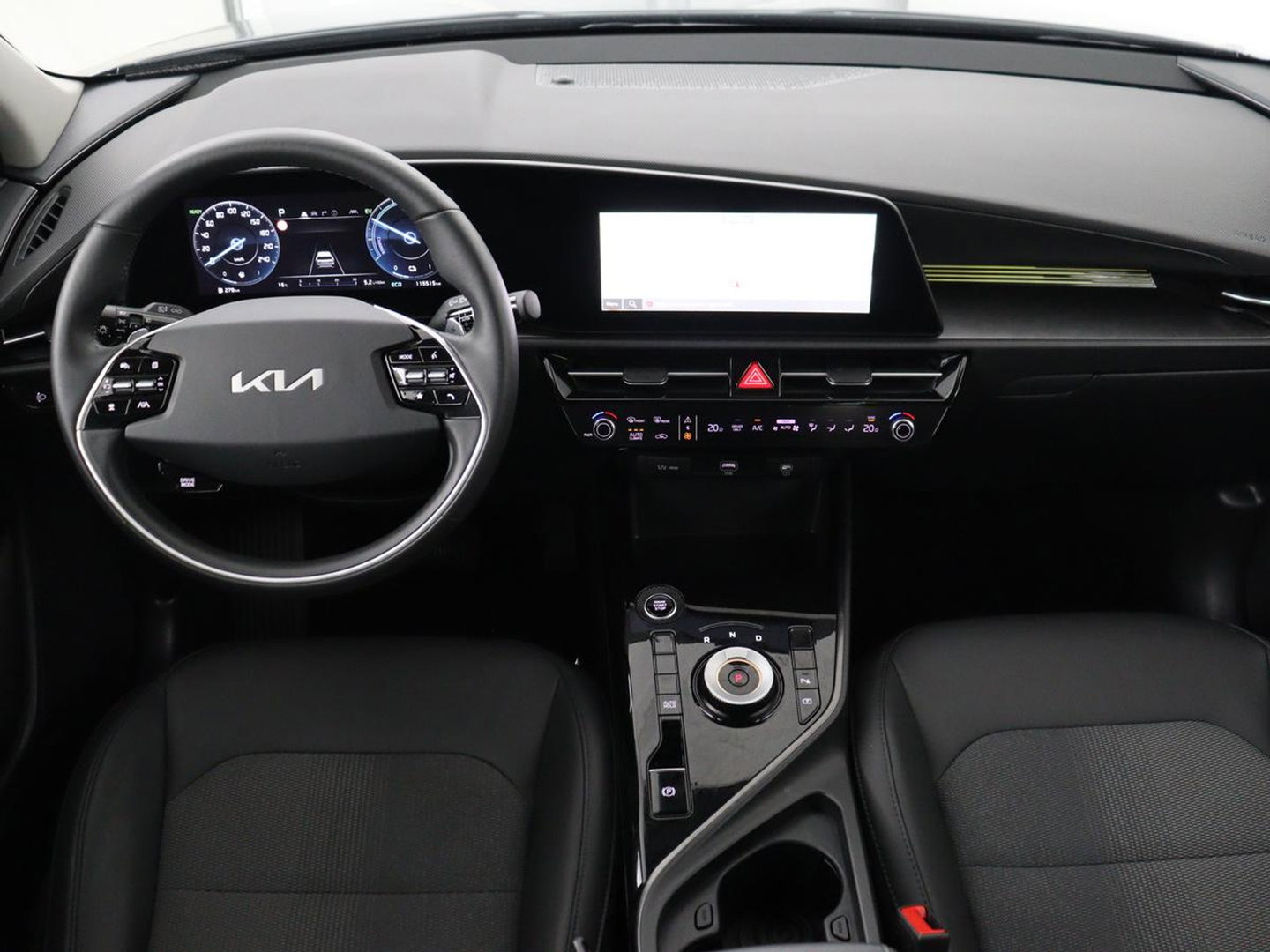 Kia Niro 1.6 GDi Hybrid DynamicLine | Trekhaak | Adaptive cruise | Camera | Carplay | Half leder | Navigatie | Sfeerverlichting | File Assistent | Parkeerhulp | Keyless | Climate control