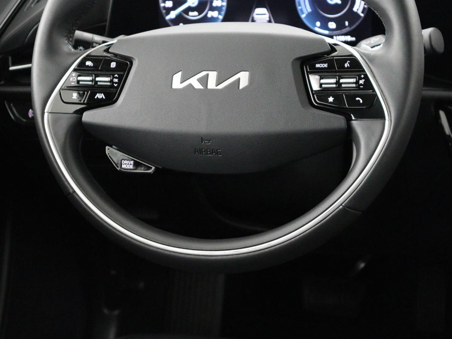 Kia Niro 1.6 GDi Hybrid DynamicLine | Trekhaak | Adaptive cruise | Camera | Carplay | Half leder | Navigatie | Sfeerverlichting | File Assistent | Parkeerhulp | Keyless | Climate control