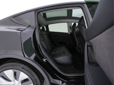 Tesla Model Y RWD 58 kWh [ 3-Fase-11kW ] {SOH-93%} (INCL-BTW) Aut. *HEATPUMP | PANO | LEATHER | AUTO-PILOT | NAVI-FULLMAP | MATRIX-LED | KEYLESS | CAMERA | DAB+ | HEATED-COMFORTSEATS | PRIVACYGLASS | TOPVIEW | 19''ALU*