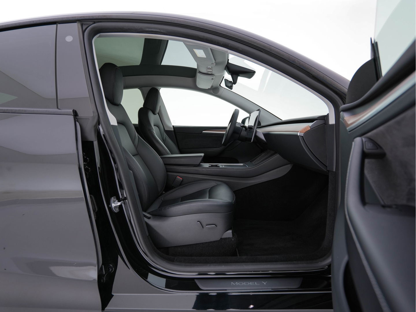 Tesla Model Y RWD 58 kWh [ 3-Fase-11kW ] {SOH-93%} (INCL-BTW) Aut. *HEATPUMP | PANO | LEATHER | AUTO-PILOT | NAVI-FULLMAP | MATRIX-LED | KEYLESS | CAMERA | DAB+ | HEATED-COMFORTSEATS | PRIVACYGLASS | TOPVIEW | 19''ALU*