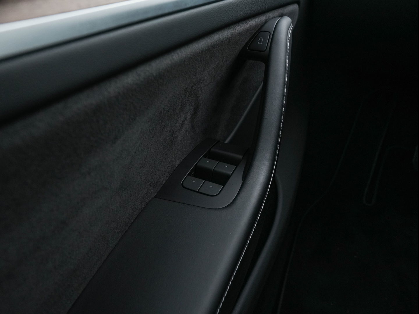 Tesla Model Y RWD 58 kWh [ 3-Fase-11kW ] {SOH-93%} (INCL-BTW) Aut. *HEATPUMP | PANO | LEATHER | AUTO-PILOT | NAVI-FULLMAP | MATRIX-LED | KEYLESS | CAMERA | DAB+ | HEATED-COMFORTSEATS | PRIVACYGLASS | TOPVIEW | 19''ALU*