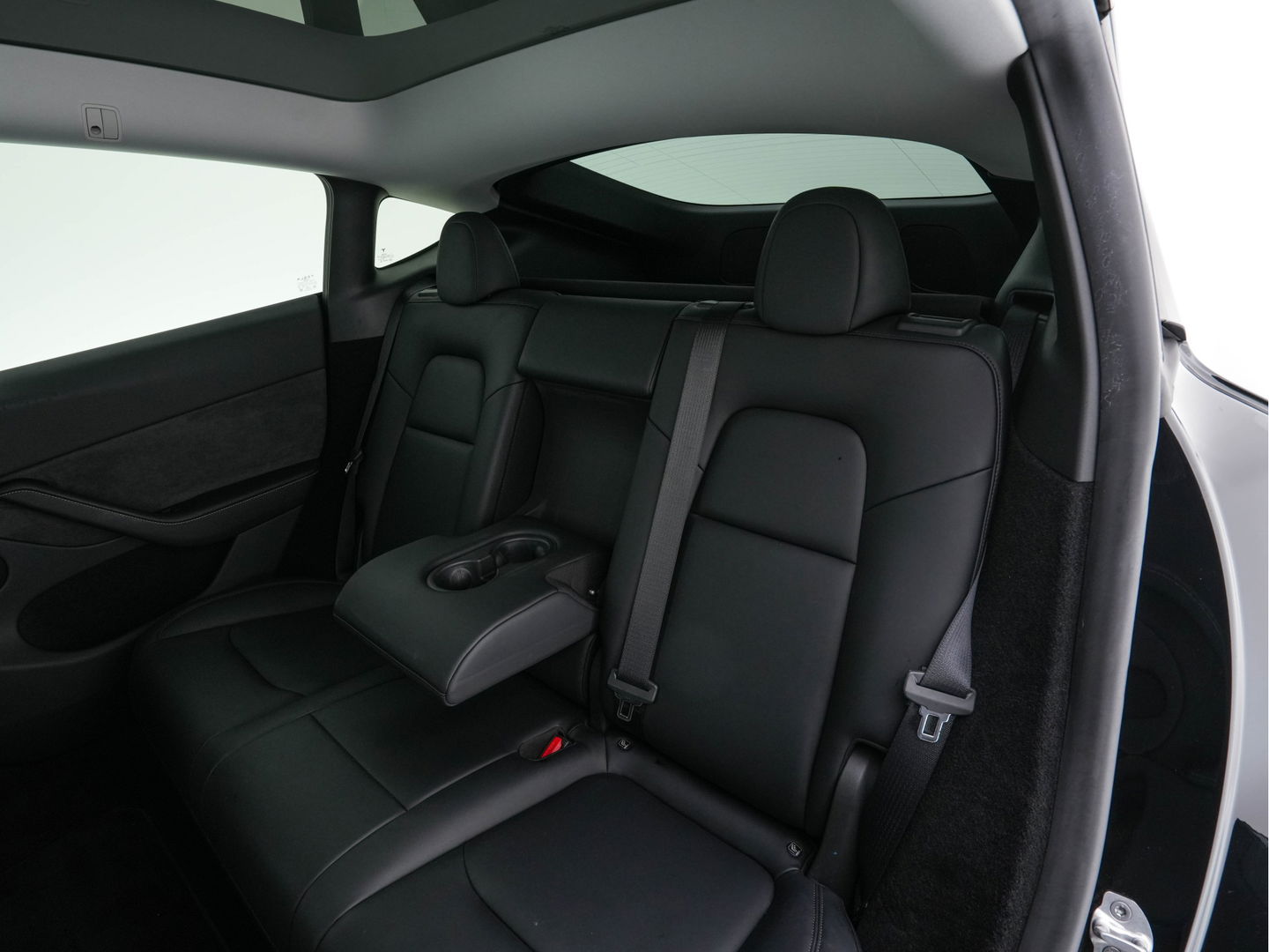 Tesla Model Y RWD 58 kWh [ 3-Fase-11kW ] {SOH-93%} (INCL-BTW) Aut. *HEATPUMP | PANO | LEATHER | AUTO-PILOT | NAVI-FULLMAP | MATRIX-LED | KEYLESS | CAMERA | DAB+ | HEATED-COMFORTSEATS | PRIVACYGLASS | TOPVIEW | 19''ALU*