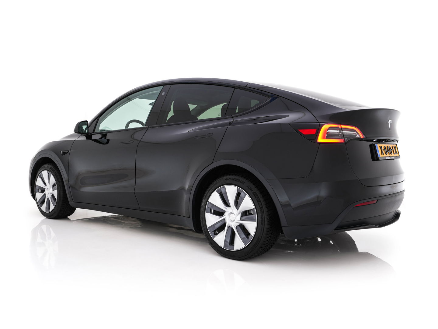 Tesla Model Y RWD 58 kWh [ 3-Fase-11kW ] {SOH-93%} (INCL-BTW) Aut. *HEATPUMP | PANO | LEATHER | AUTO-PILOT | NAVI-FULLMAP | MATRIX-LED | KEYLESS | CAMERA | DAB+ | HEATED-COMFORTSEATS | PRIVACYGLASS | TOPVIEW | 19''ALU*