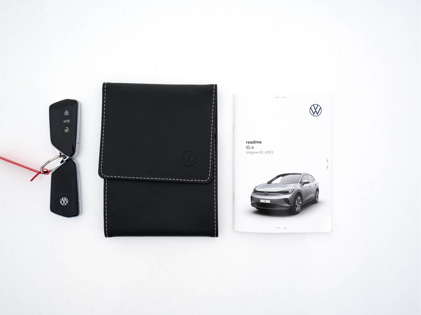 Volkswagen ID.4 First 77 kWh [ 3-Fase-11kW ] {SOH-83%} (INCL-BTW) *LEATHER-MICROFIBRE | FULL-LED | CRUISE | HEATED-COMFORTSEATS | DIGI-COCKPIT | AMBIENTLIGHT | NAVI-FULLMAP | PDC | TOWBAR | PRIVACY-GLASS | CAMERA | 20''ALU*