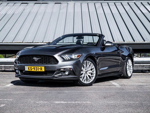 Ford Mustang - Convertible 2.3 317PK Handgeschakeld Leder Stoelkoeling Cruise Navi Camera