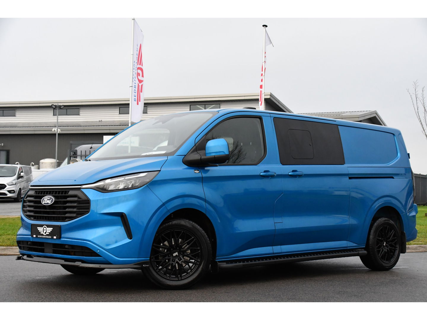 Ford Transit Custom 300 2.0 TDCI L2H1 Limited DC PB Edition Virtual, Cruise, Carplay, 2 x Schuifdeur, LED, 136pk, Automaat, Stuurverwarming, Stoelverwarming, Uniek!