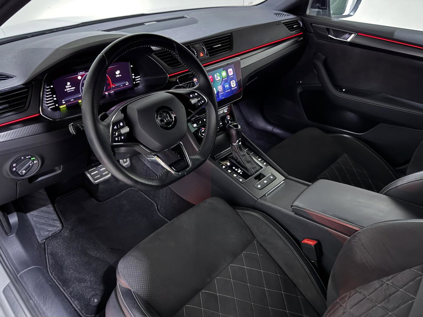 Škoda Superb Combi 1.4 TSI iV Sportline Pano Canton Camera Trekh.