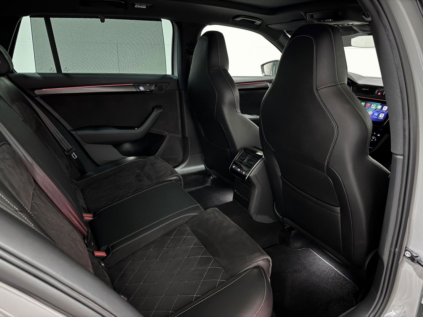 Škoda Superb Combi 1.4 TSI iV Sportline Pano Canton Camera Trekh.