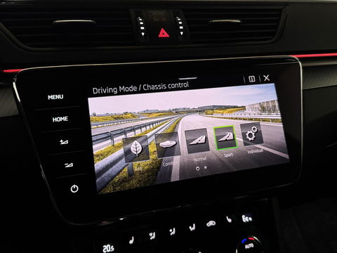 Škoda Superb Combi 1.4 TSI iV Sportline Pano Canton Camera Trekh.