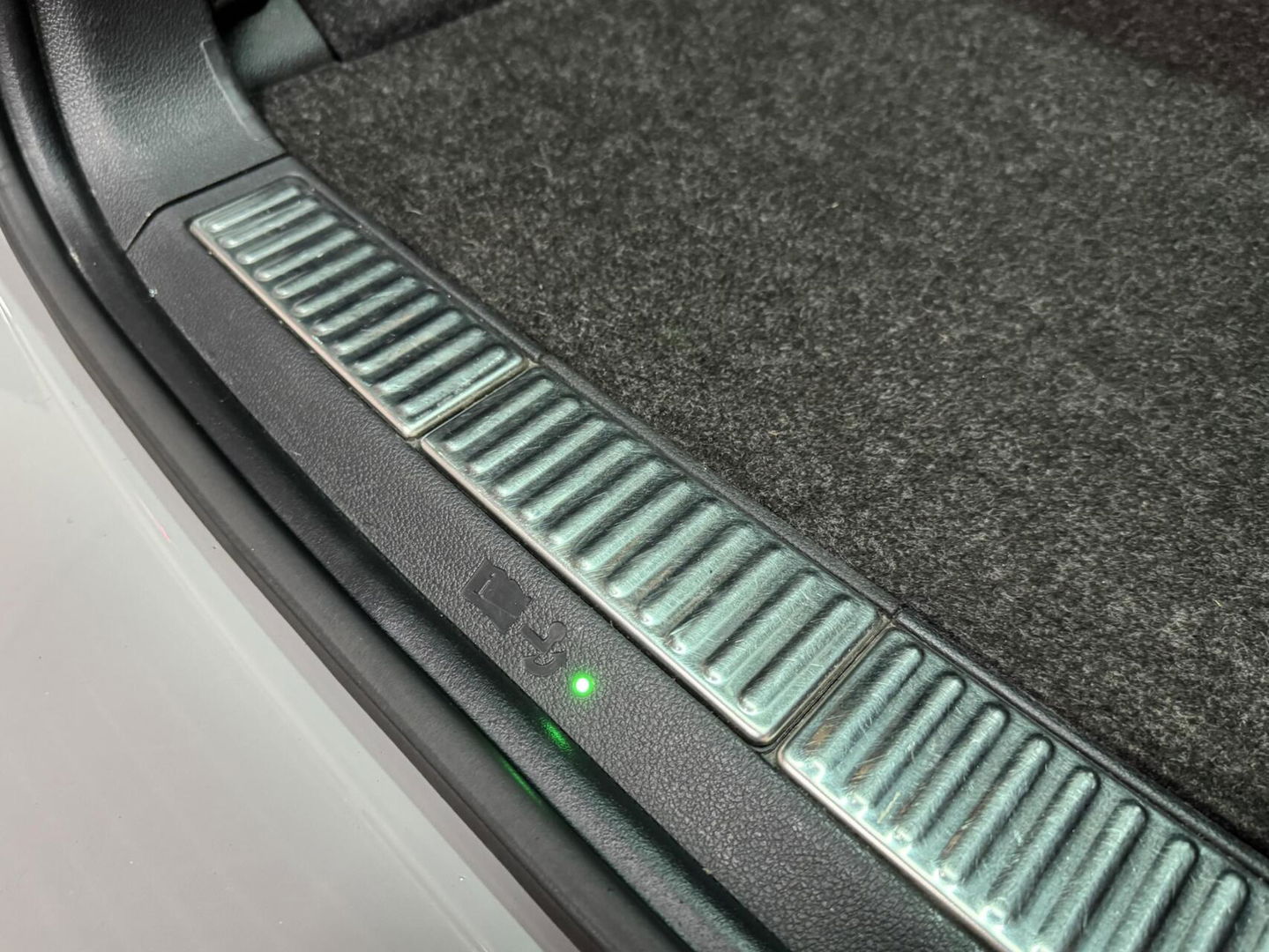 Škoda Superb Combi 1.4 TSI iV Sportline Pano Canton Camera Trekh.