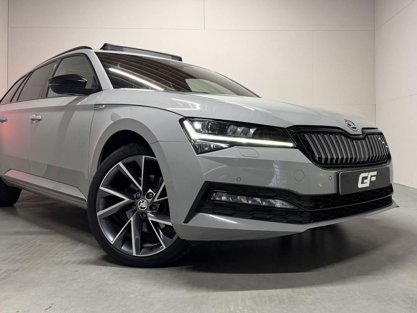 Škoda Superb Combi 1.4 TSI iV Sportline Pano Canton Camera Trekh.