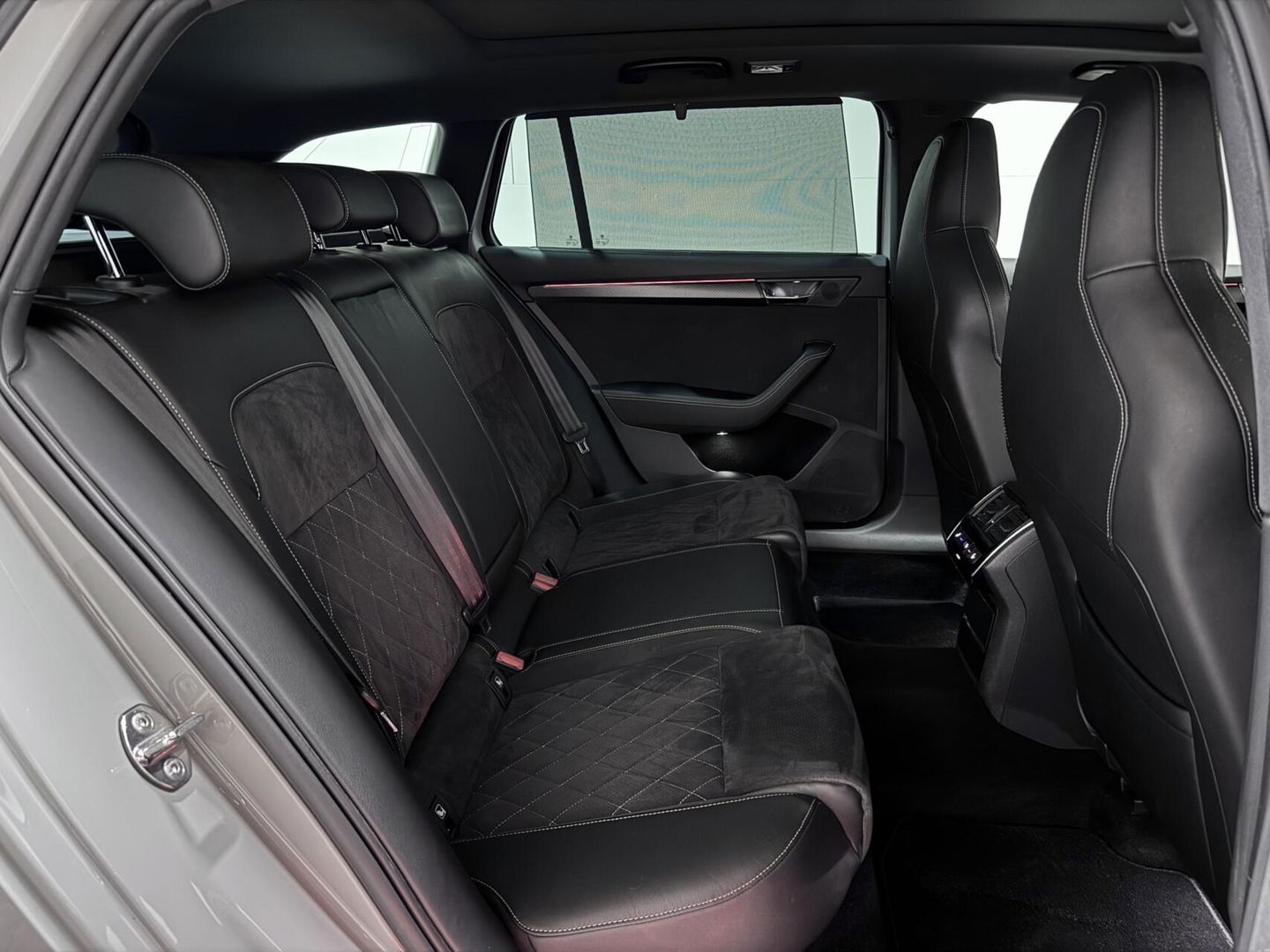 Škoda Superb Combi 1.4 TSI iV Sportline Pano Canton Camera Trekh.