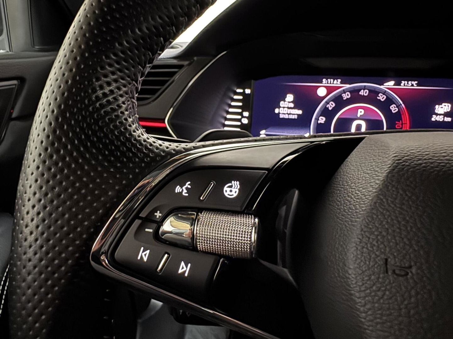 Škoda Superb Combi 1.4 TSI iV Sportline Pano Canton Camera Trekh.