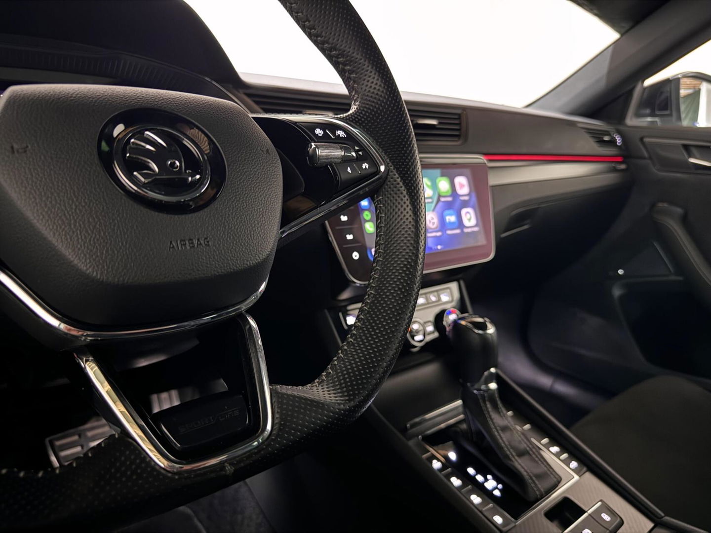 Škoda Superb Combi 1.4 TSI iV Sportline Pano Canton Camera Trekh.