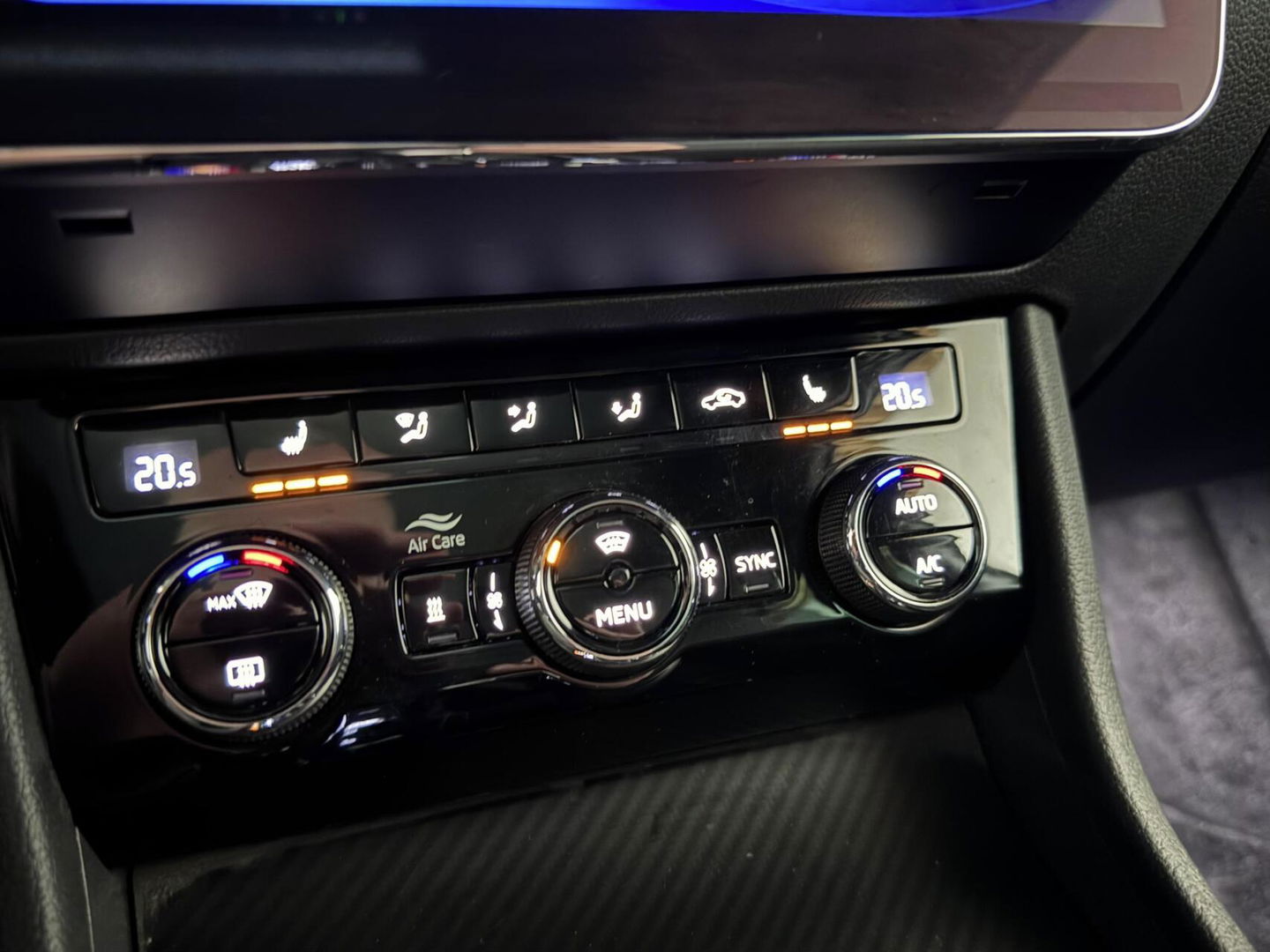 Škoda Superb Combi 1.4 TSI iV Sportline Pano Canton Camera Trekh.