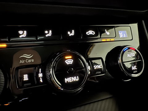 Škoda Superb Combi 1.4 TSI iV Sportline Pano Canton Camera Trekh.