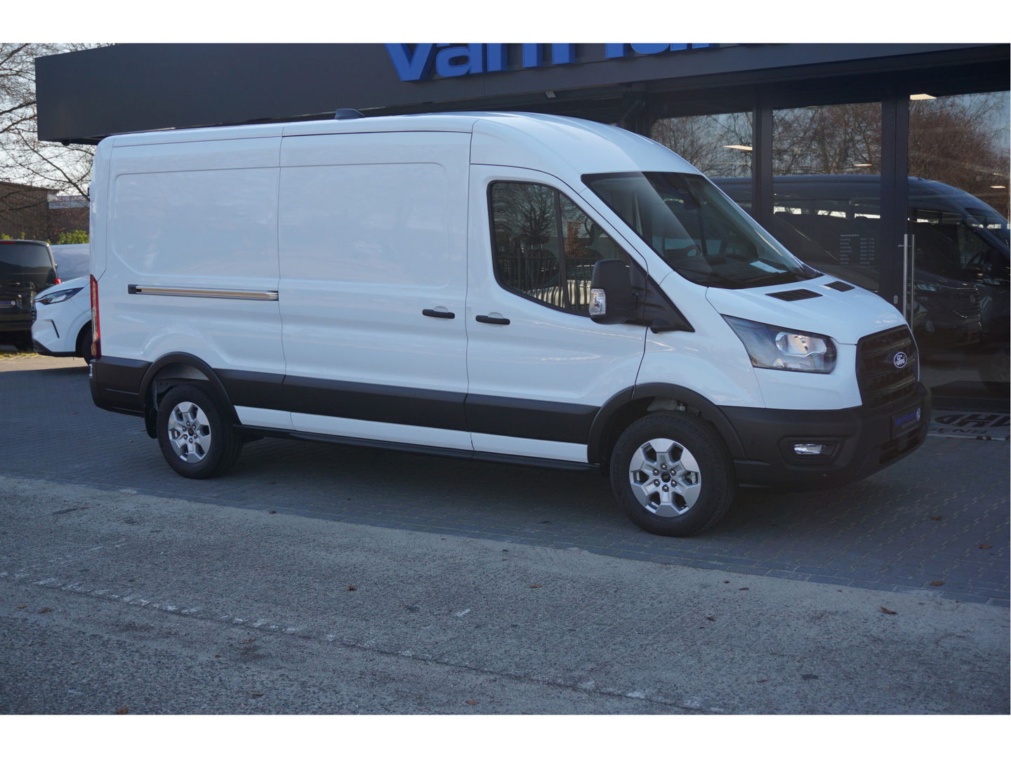 Ford Transit 350L 130PK AUT L3H2 BPM VRIJ!! Sync4 Navi, 360 Camera, LM Velg, Trekhaak!! NR. A130