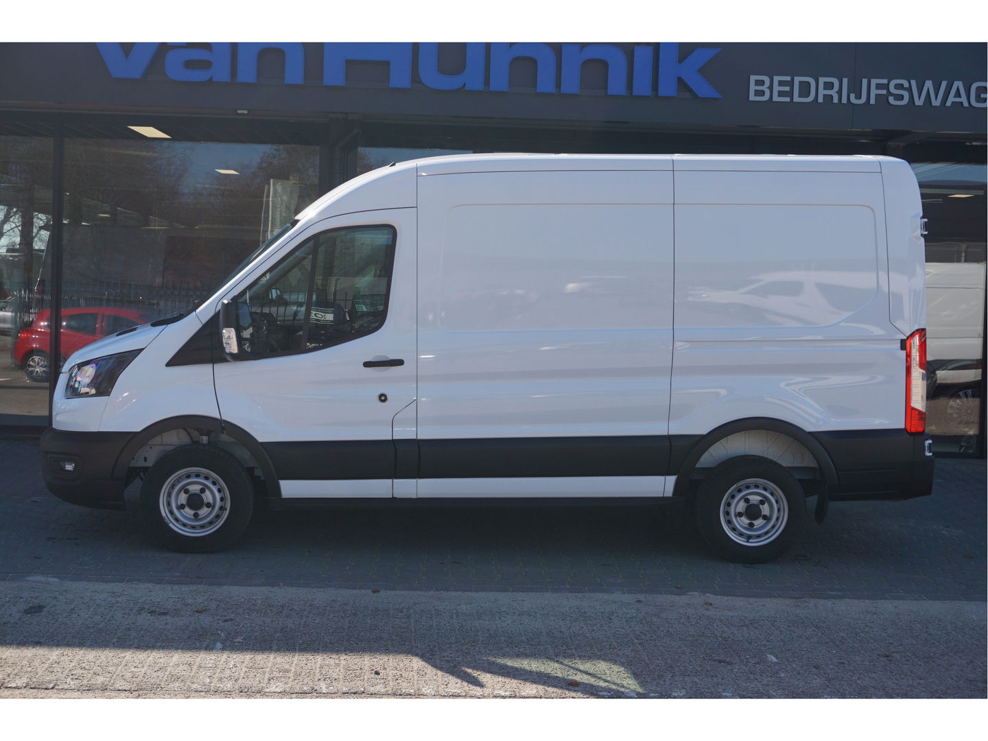 Ford Transit 290M 105PK L2H2 BPM VRIJ!! Airco, PDC, Bluetooth! NR. J365*