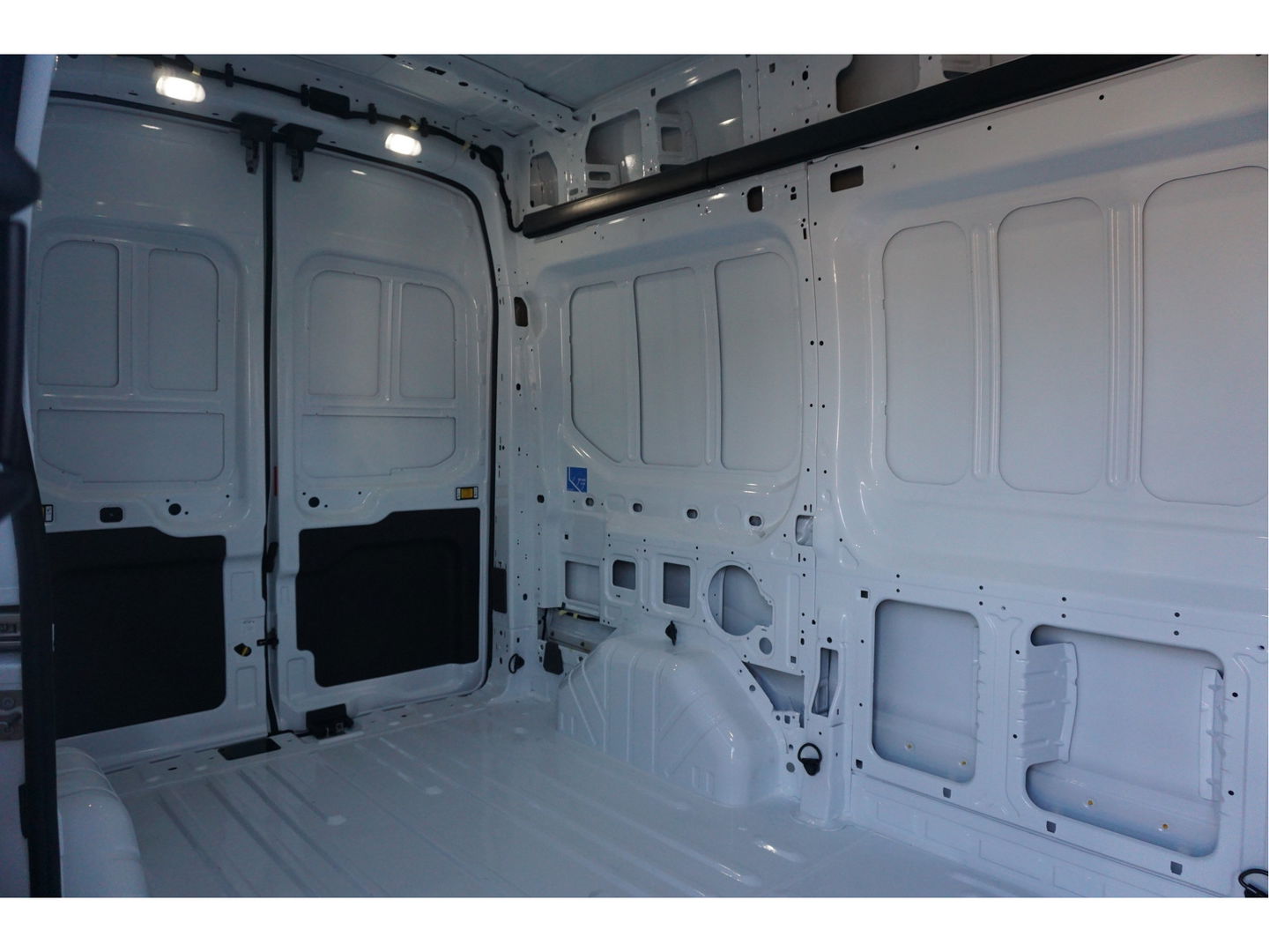 Ford Transit 310M 130PK Trend L2H3 BPM VRIJ!! Airco, Cruise, Camera!! NR. J448