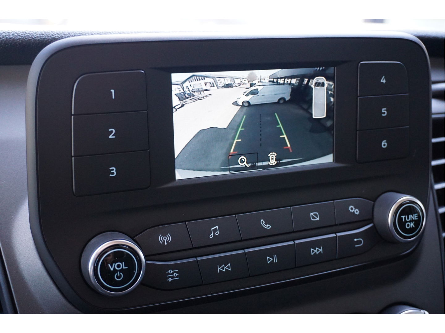 Ford Transit 330M 105PK Trend L2H2 BPM VRIJ!! Airco, Cruise, Camera!! NR. J340*