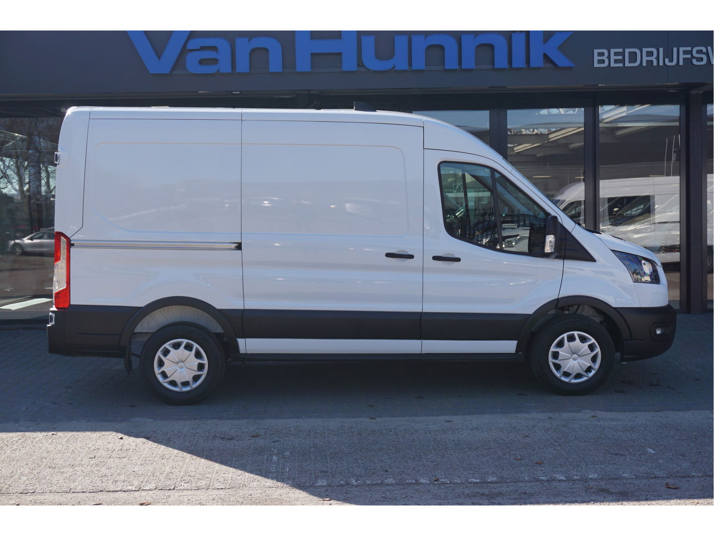 Ford Transit 330M 105PK Trend L2H2 BPM VRIJ!! Airco, Cruise, Camera!! NR. J340*