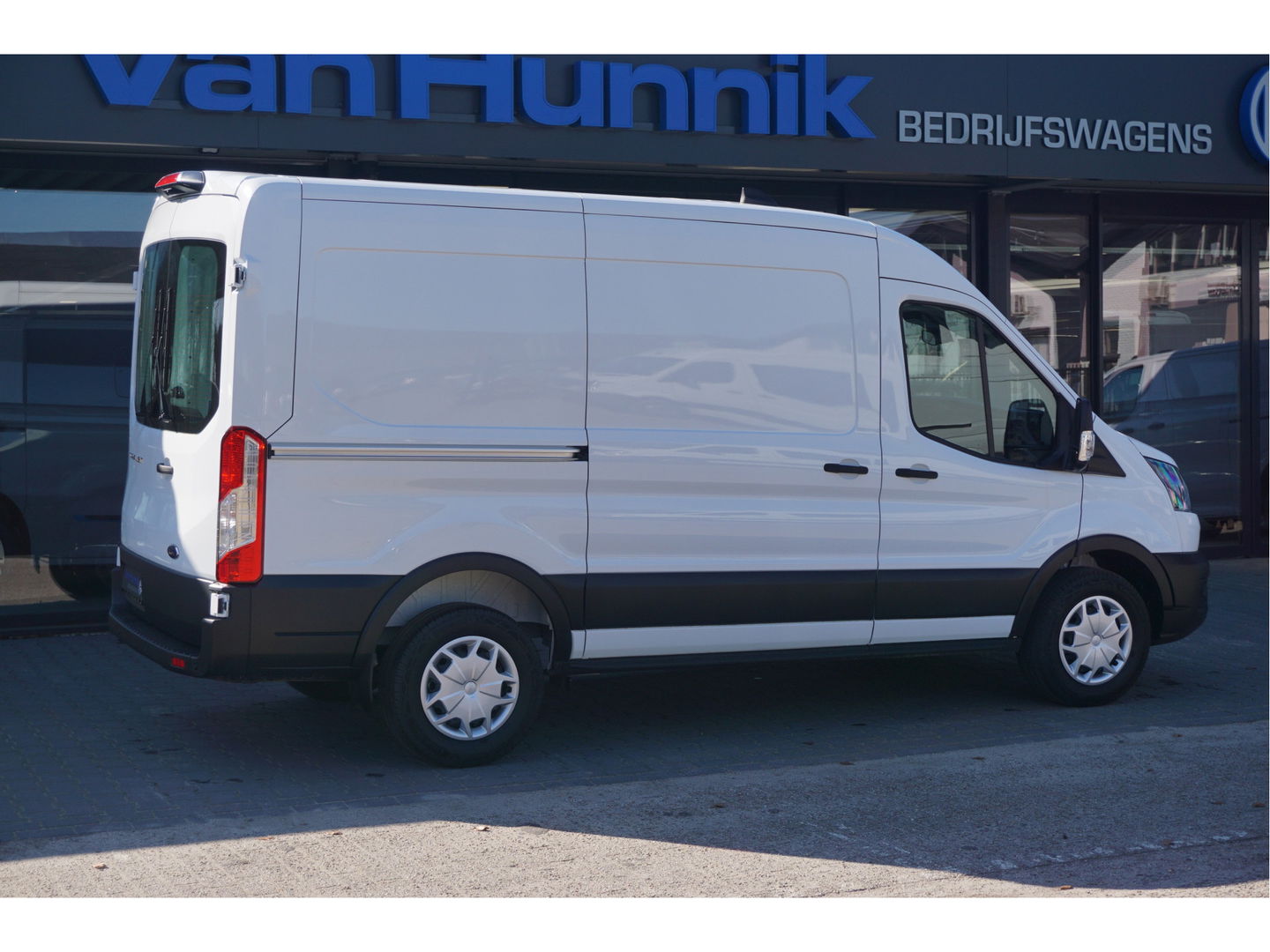 Ford Transit 330M 105PK Trend L2H2 BPM VRIJ!! Airco, Cruise, Camera!! NR. J340*