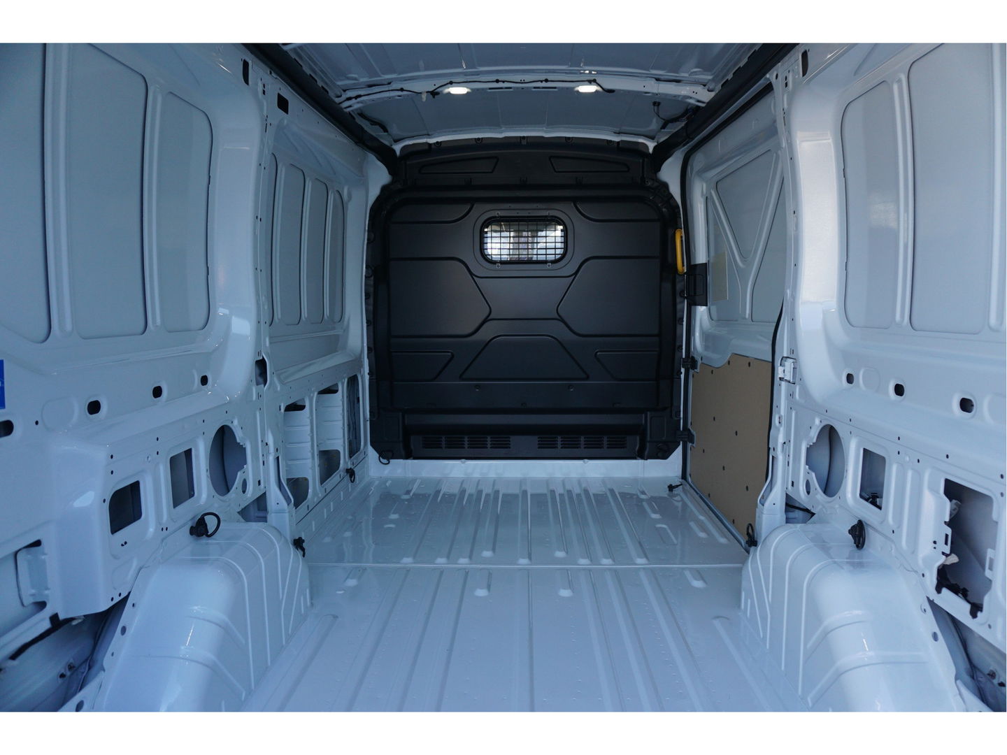 Ford Transit 330M 105PK Trend L2H2 BPM VRIJ!! Airco, Cruise, Camera!! NR. J340*