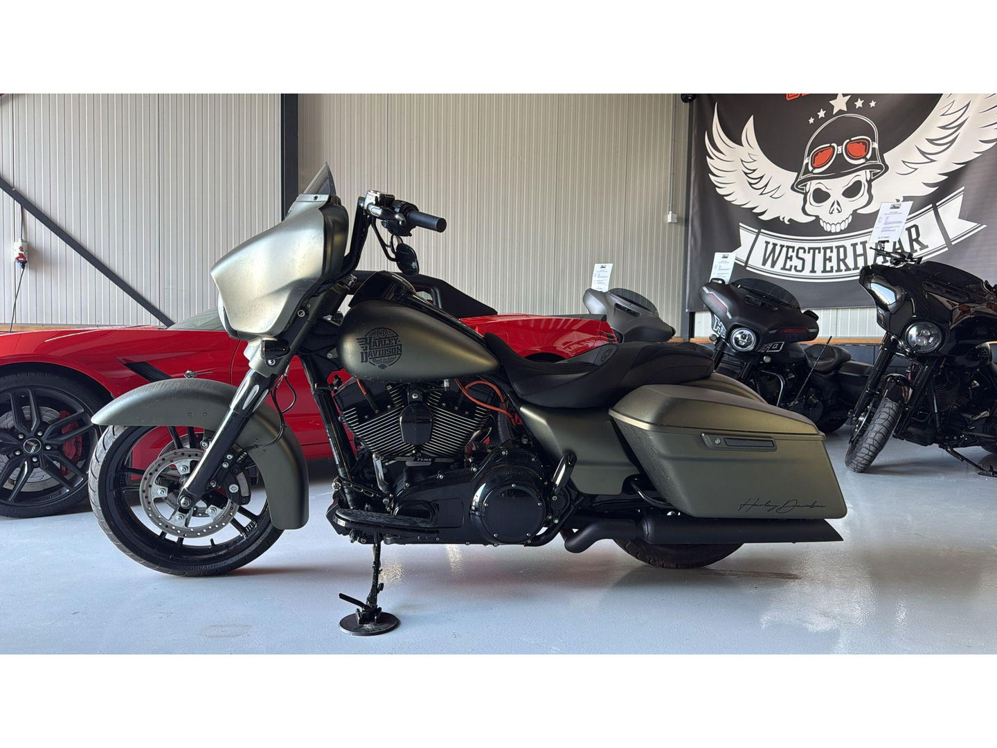 Harley Davidson 103 FLHXS Street Glide Special Streetglide Mat Groen Blackout