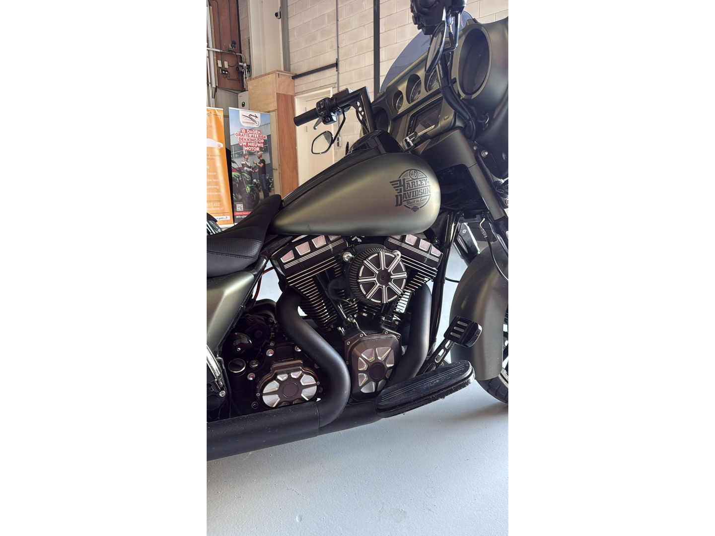 Harley Davidson 103 FLHXS Street Glide Special Streetglide Mat Groen Blackout