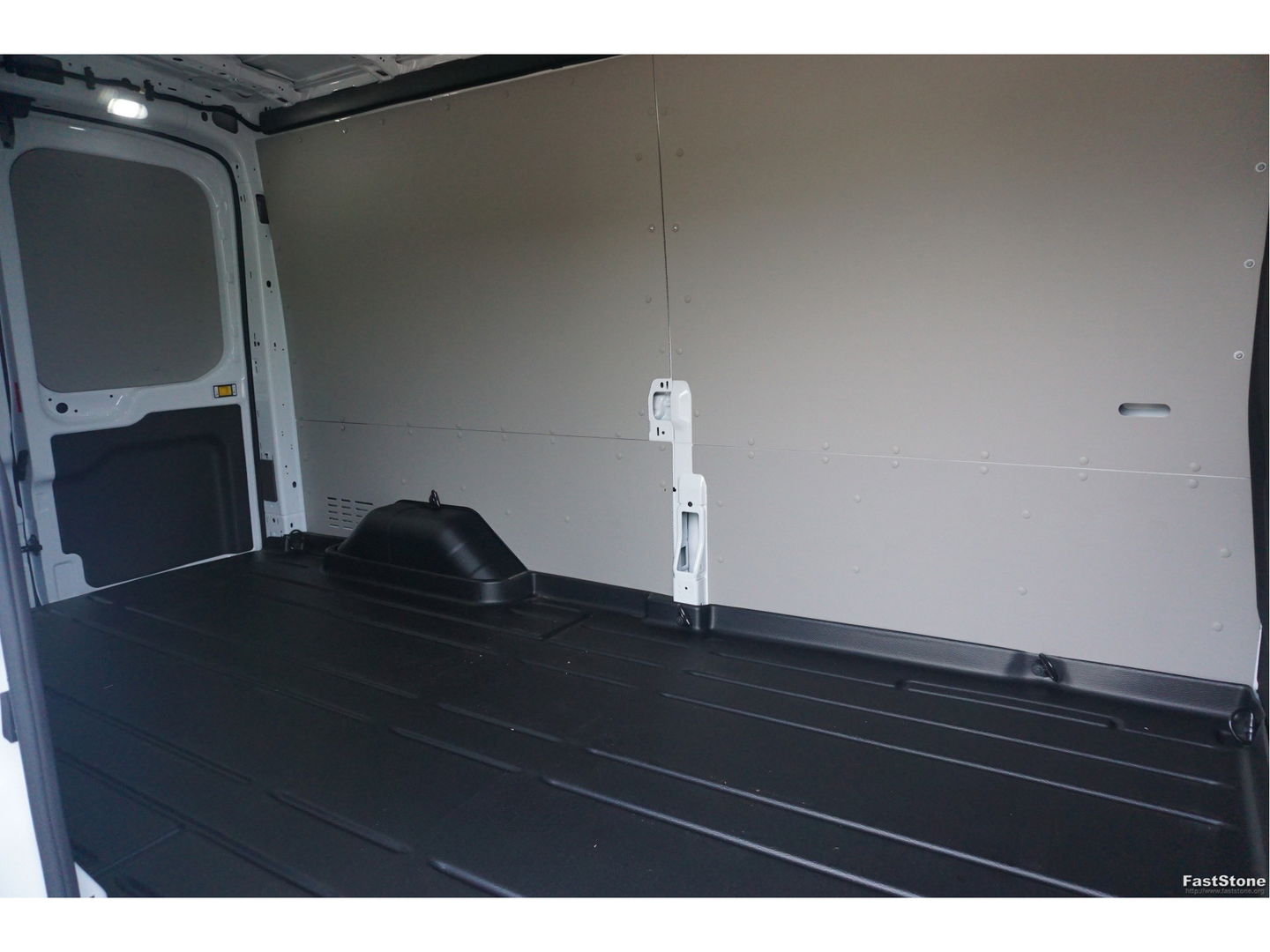 Ford Transit 350L 130PK L3H2 BPM VRIJ!! Sync4 Navi, 360 Camera, LM Velg, Trekhaak!! NR. A86