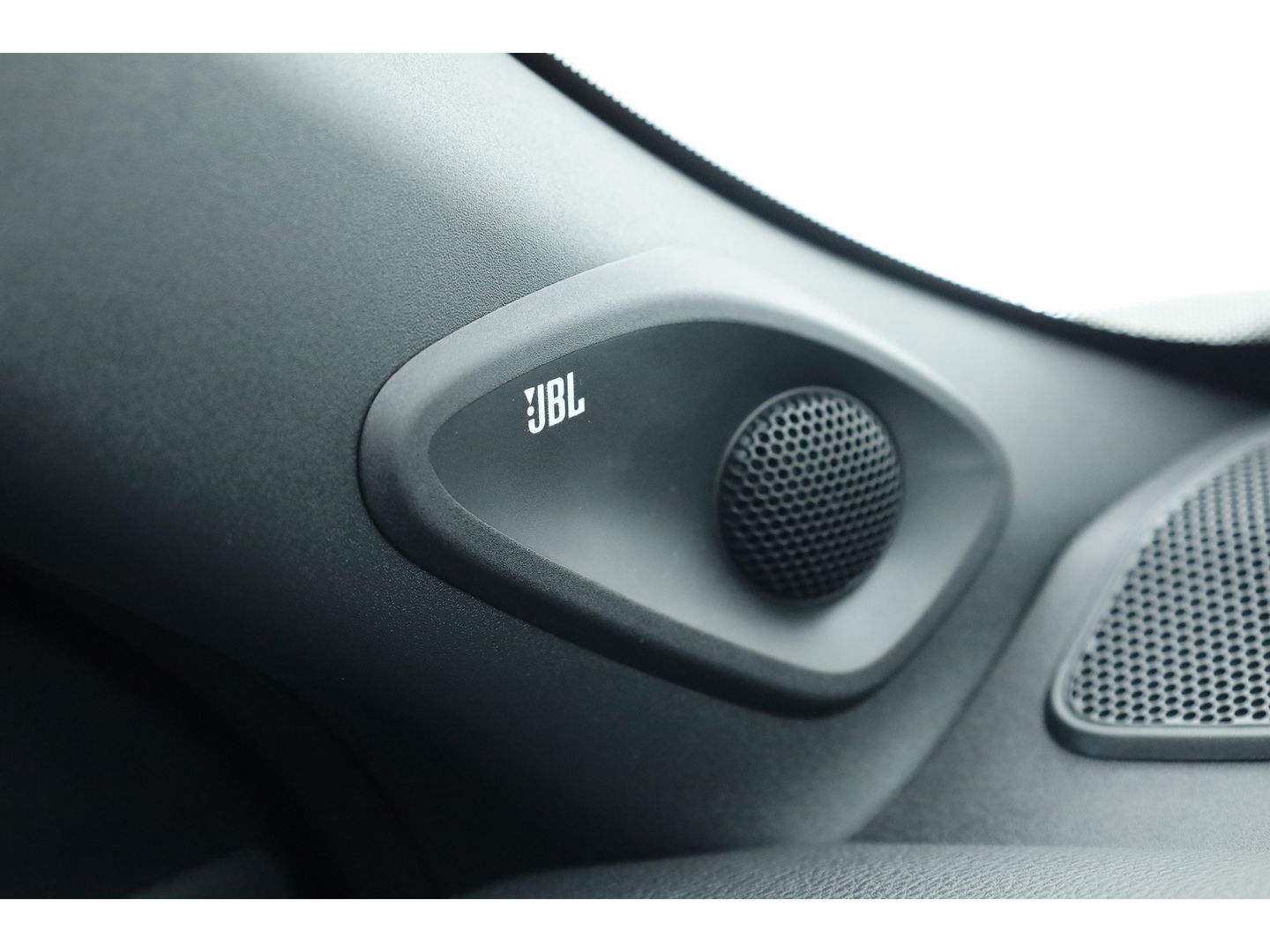 Toyota Yaris Cross 1.5 Hybrid GR Sport | Adapt. Cruise | HUD | JBL Audio | Camera | Keyless | Stoel- Stuurverw | Apple CarPlay