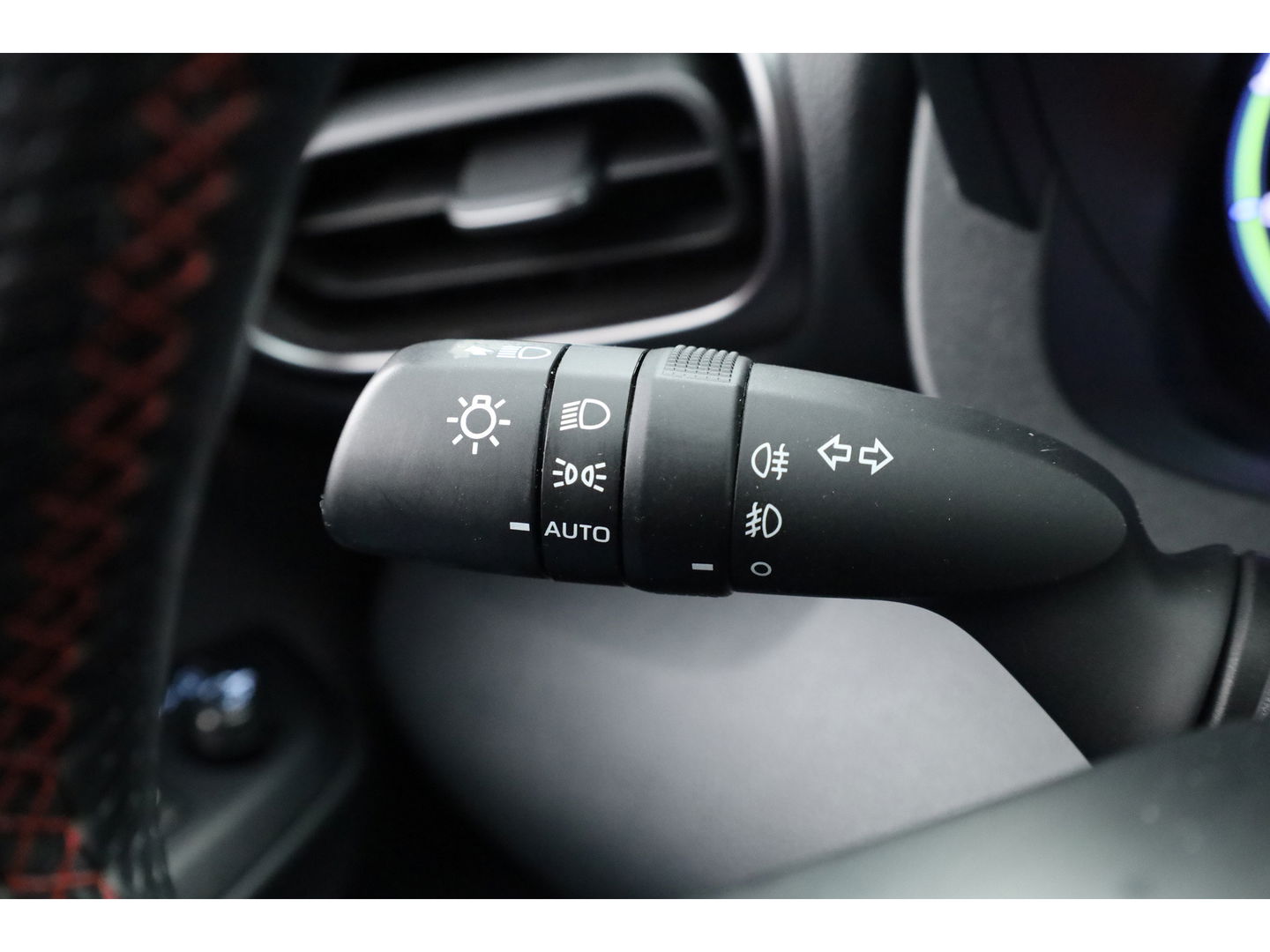 Toyota Yaris Cross 1.5 Hybrid GR Sport | Adapt. Cruise | HUD | JBL Audio | Camera | Keyless | Stoel- Stuurverw | Apple CarPlay