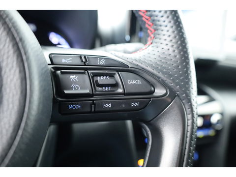 Toyota Yaris Cross 1.5 Hybrid GR Sport | Adapt. Cruise | HUD | JBL Audio | Camera | Keyless | Stoel- Stuurverw | Apple CarPlay