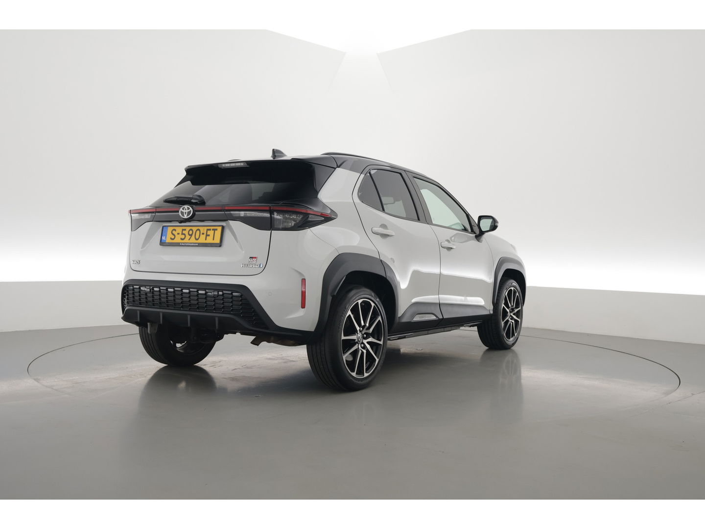 Toyota Yaris Cross 1.5 Hybrid GR Sport | Adapt. Cruise | HUD | JBL Audio | Camera | Keyless | Stoel- Stuurverw | Apple CarPlay